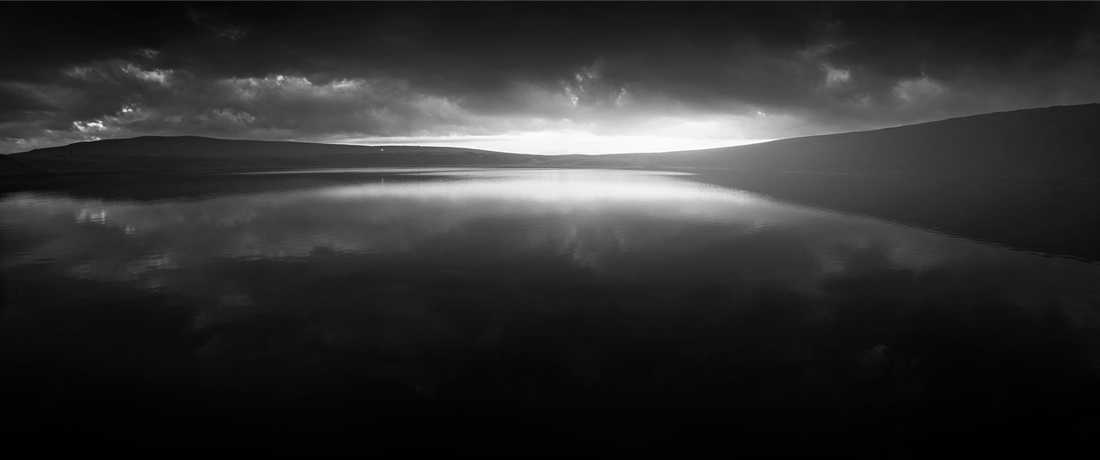 Lumières d'orage, au Lac d'en haut de la Godivelle - Photo du Lac de la Godivelle, par Brok
